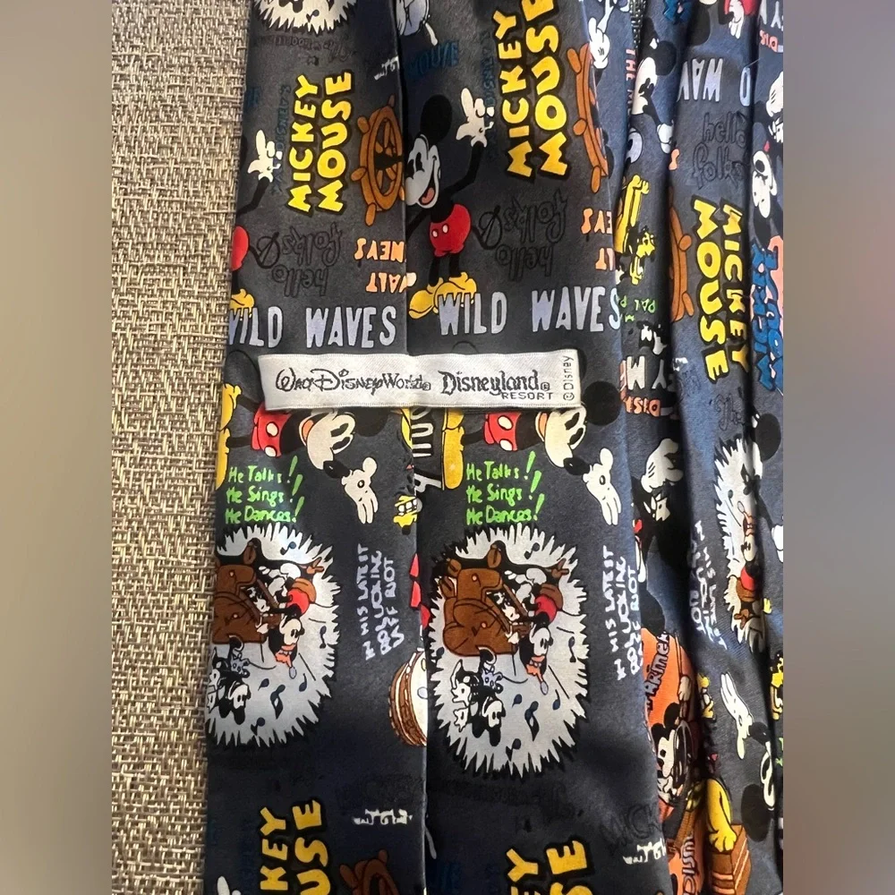 Walt‎ Disney World Resort Silk tie
